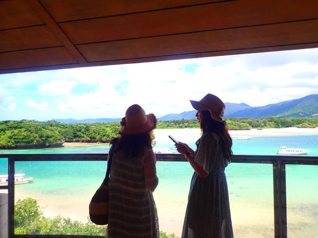 川平湾グラスボート