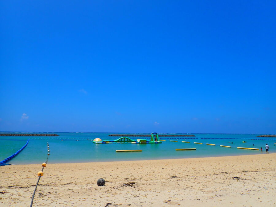 マエサトビーチ　真栄里ビーチ