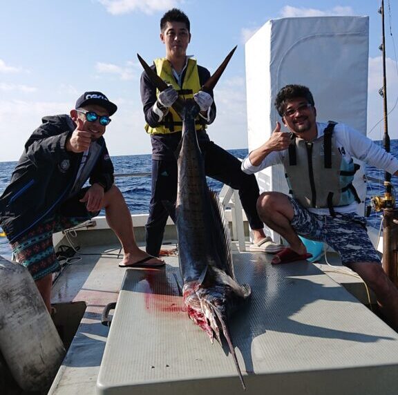 【沖縄・石垣島】コロナ対策バッチリ★家族や友人と貸し切りで楽しもう！ 海遊びチャーターコース（No.544）