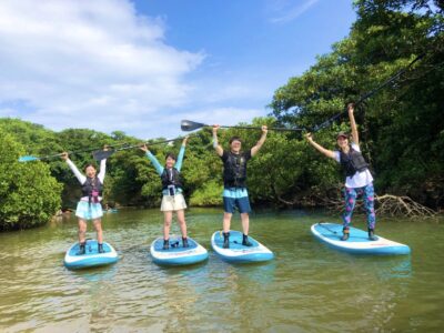 【石垣島/1日】海と川を制覇☆石垣島最長！宮良川マングローブSUP/カヌー＆青の洞窟シュノーケリングツアー★写真無料＜送迎付き＞