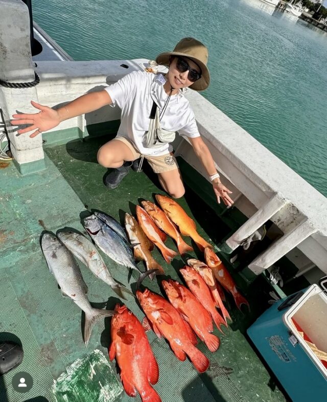 女性　船釣り　釣果　