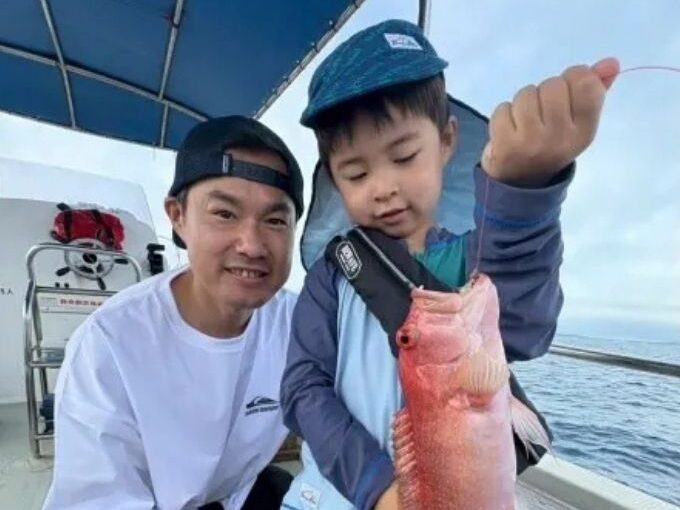 【石垣島/半日】八重山のベテラン船長と行く☆初心者＆子供OKの手ぶら釣り体験/釣った魚は居酒屋で堪能♪《写真データ付き》（No.257）