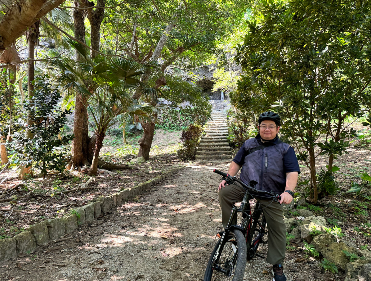 【石垣島/3時間】絶景川平の歴史と魅力を体感！サイクリングで巡る観光ガイドツアー☆電動アシスト付きで楽々移動《初心者歓迎/レンタサイクル付き》（No.259）