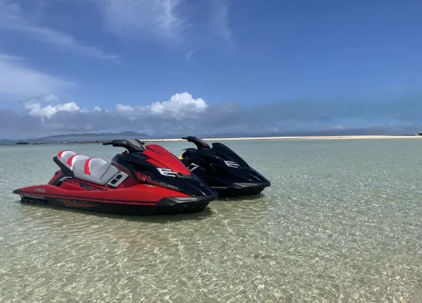 【石垣/約3時間】3歳から参加できる!石垣島の海を水上バイクで堪能! 幻の島に上陸&シュノーケリングツアー《前日予約OK》(No.279)