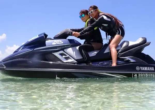 【石垣/約3時間】3歳から参加できる!石垣島の海を水上バイクで堪能! 幻の島に上陸&シュノーケリングツアー《前日予約OK》(No.279)