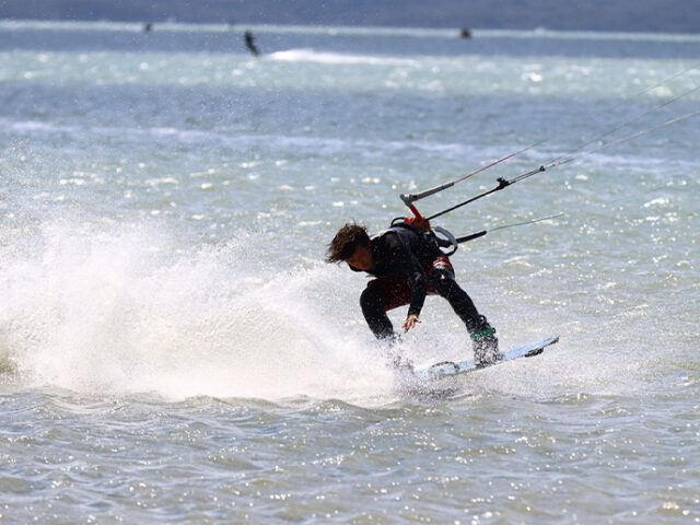 カイトサーフィン　石垣島　アクティビティ　
