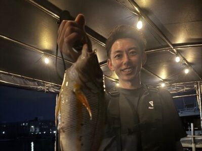 釣りを楽しむ人