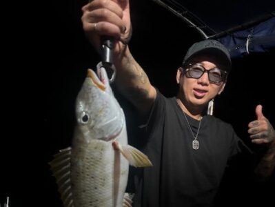 釣りを楽しむ人