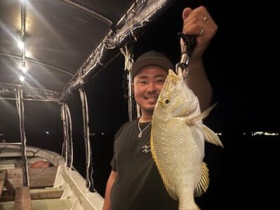 釣りを楽しむ人