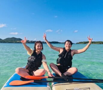 【石垣島/1日】人気スポット制覇☆川平湾＆宮良川マングローブで選べるSUP/カヌーツアー★写真無料＜送迎付き＞