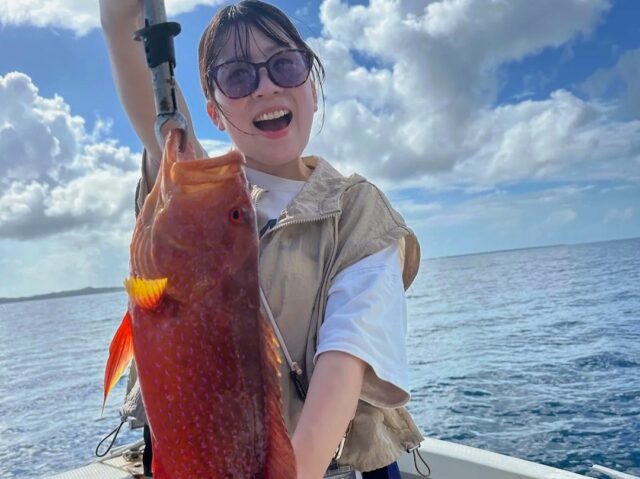 【石垣島/1日】のんびり狙う石垣島の巨大魚！初心者も大歓迎の1日泳がせ釣りコース☆【手ぶらOK・居酒屋で調理可能】