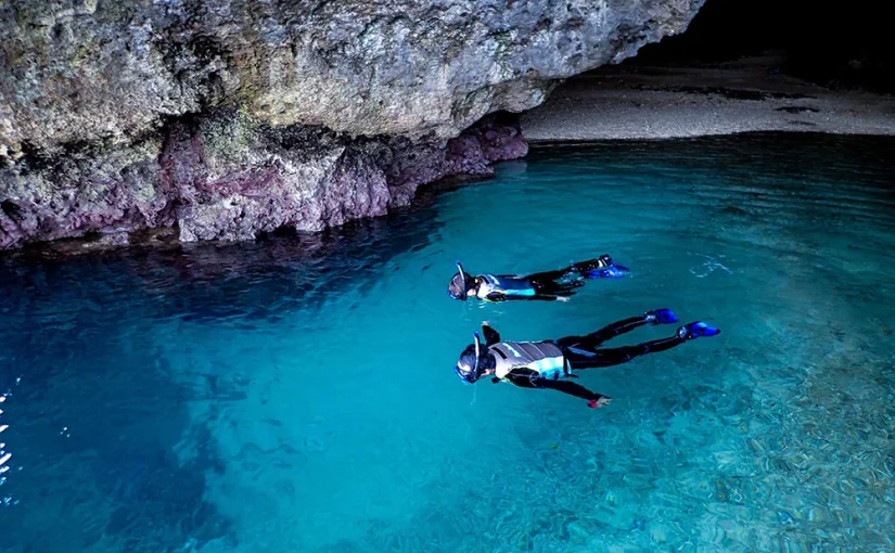 青の洞窟シュノーケリングの様子