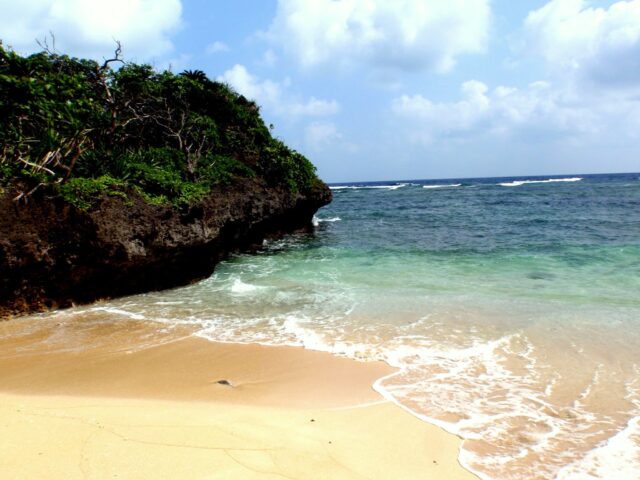 石垣島　青の洞窟ビーチ