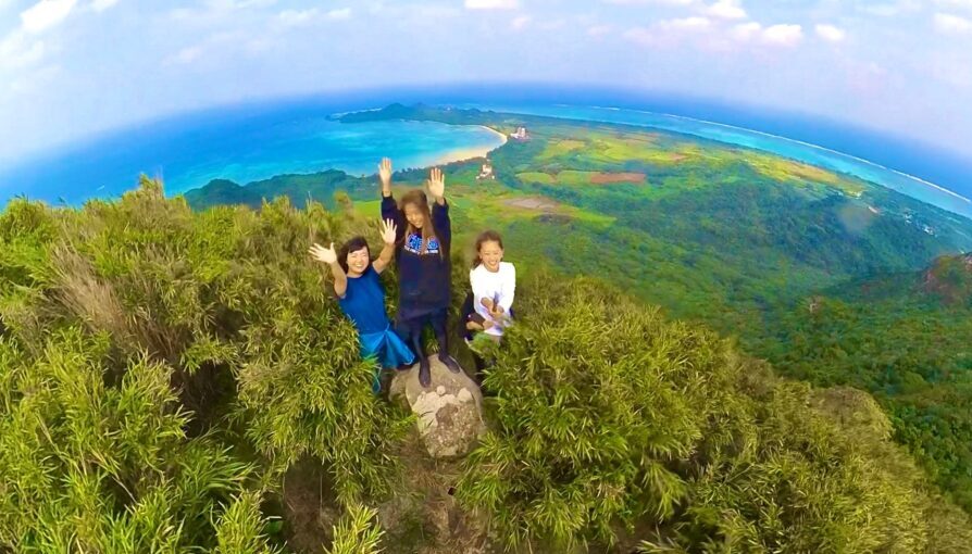 【石垣島/半日】4歳から参加OK！360度パノラマ大絶景☆お手軽トレッキングツアー＜ドローン撮影追加可能＞少人数開催♪（No.293）