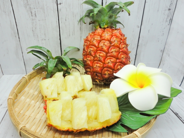 石垣島　ピーチパイン　パイナップル