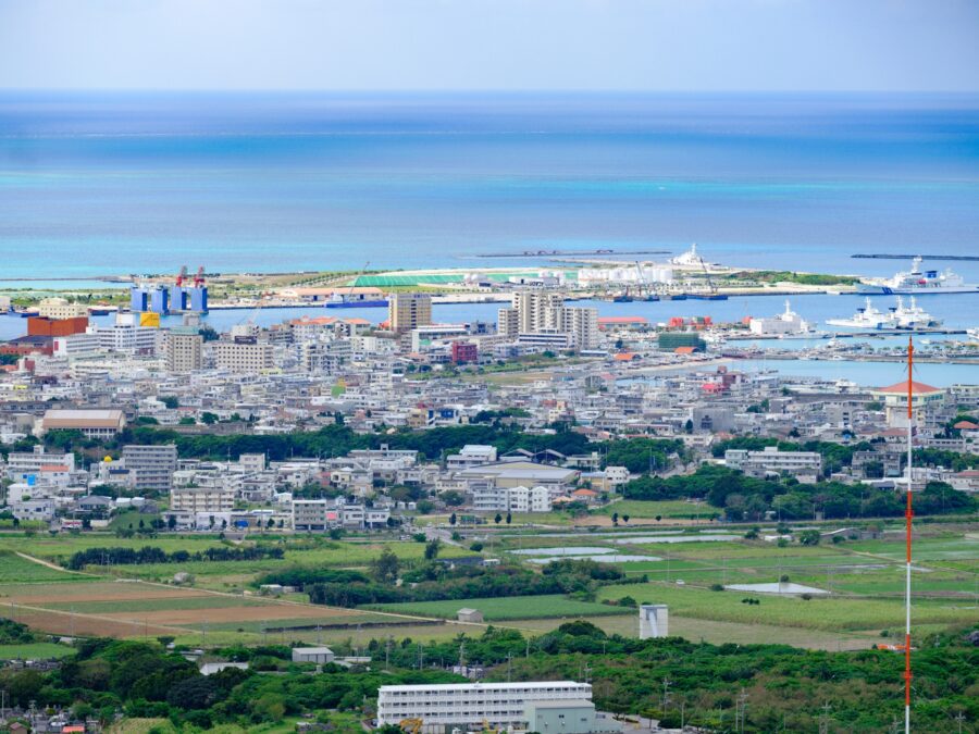 石垣市の街並み