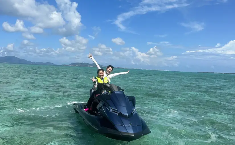 石垣島のエメラルド海で記念ショット