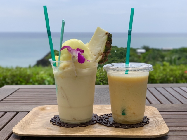 カフェ、フルーツジュース、スムージー 、スイーツ