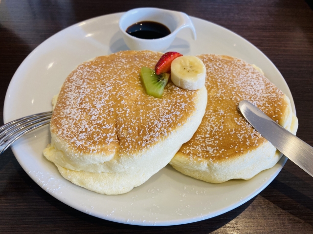 カフェ、パンケーキ、スイーツ