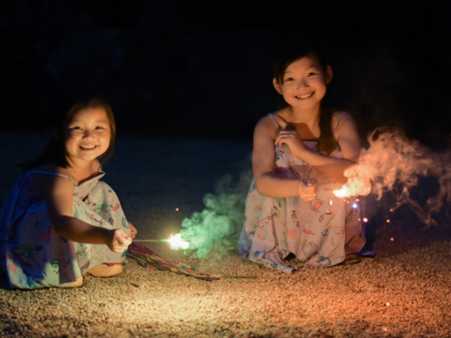 石垣島　手持ち花火　子供