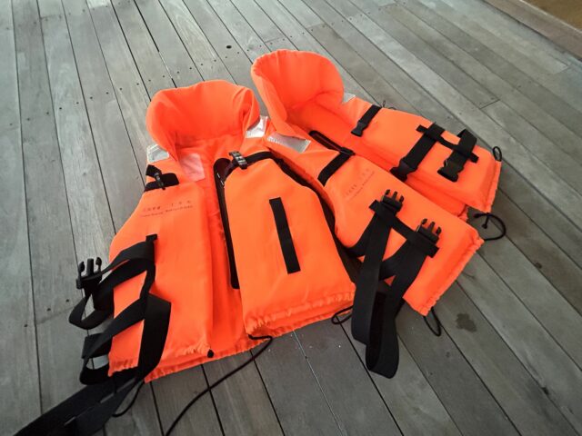 ライフジャケット シュノーケリンググッズ