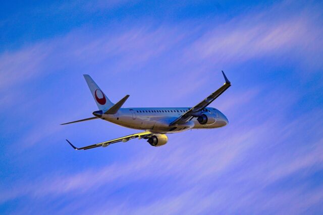 飛行機　JAL