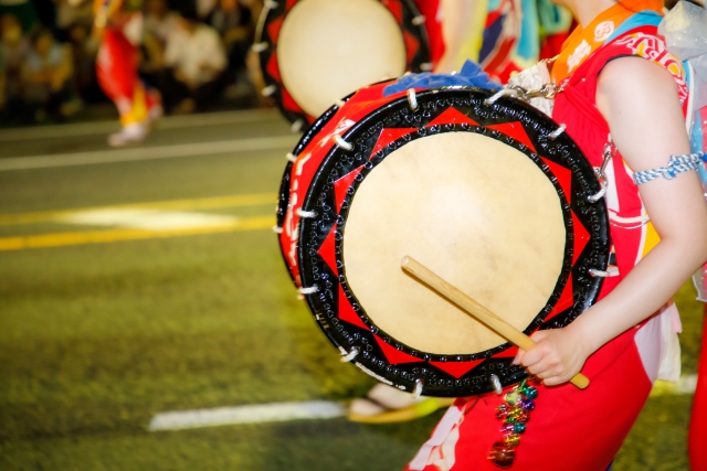 祭り　太鼓　パレード　黒島 牛祭り