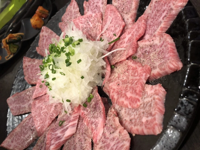 炭火焼肉やまもと