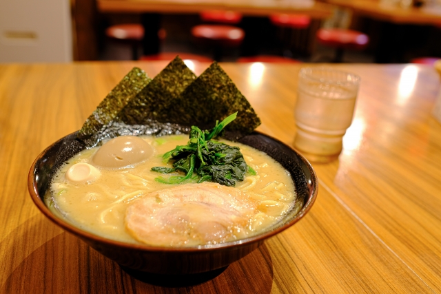 石垣島　ラーメン　家系ラーメン